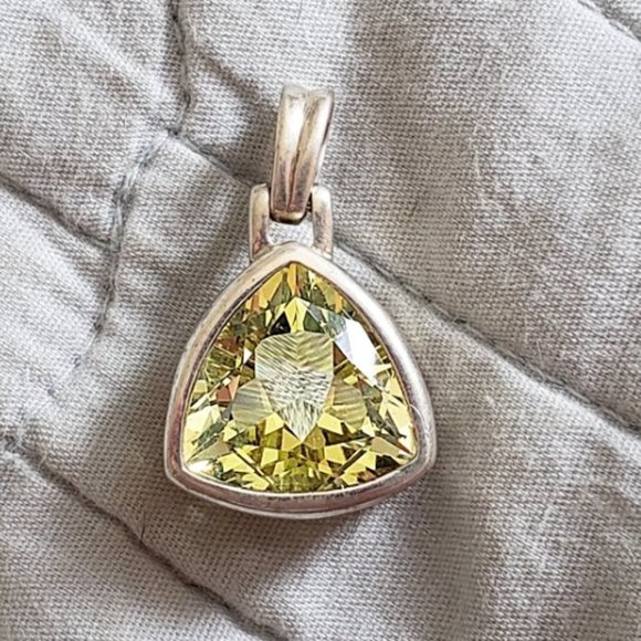 Jewelry - Sterling Silver Triangle Cut Peridot Pendant